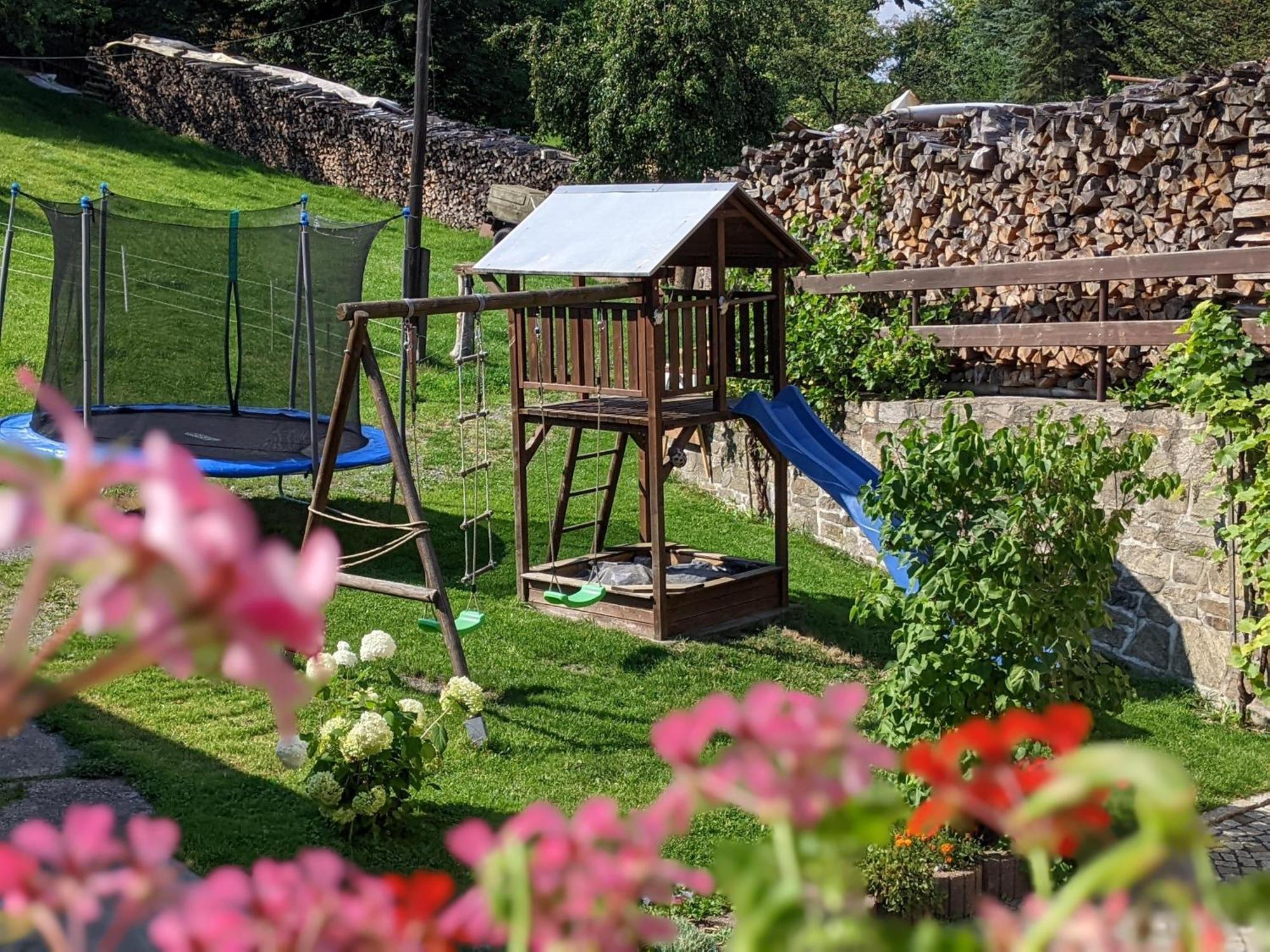 Ferienwohnung Aus-Zeit Auf Dem Lande Bad Gottleuba-Berggiesshuebel ภายนอก รูปภาพ