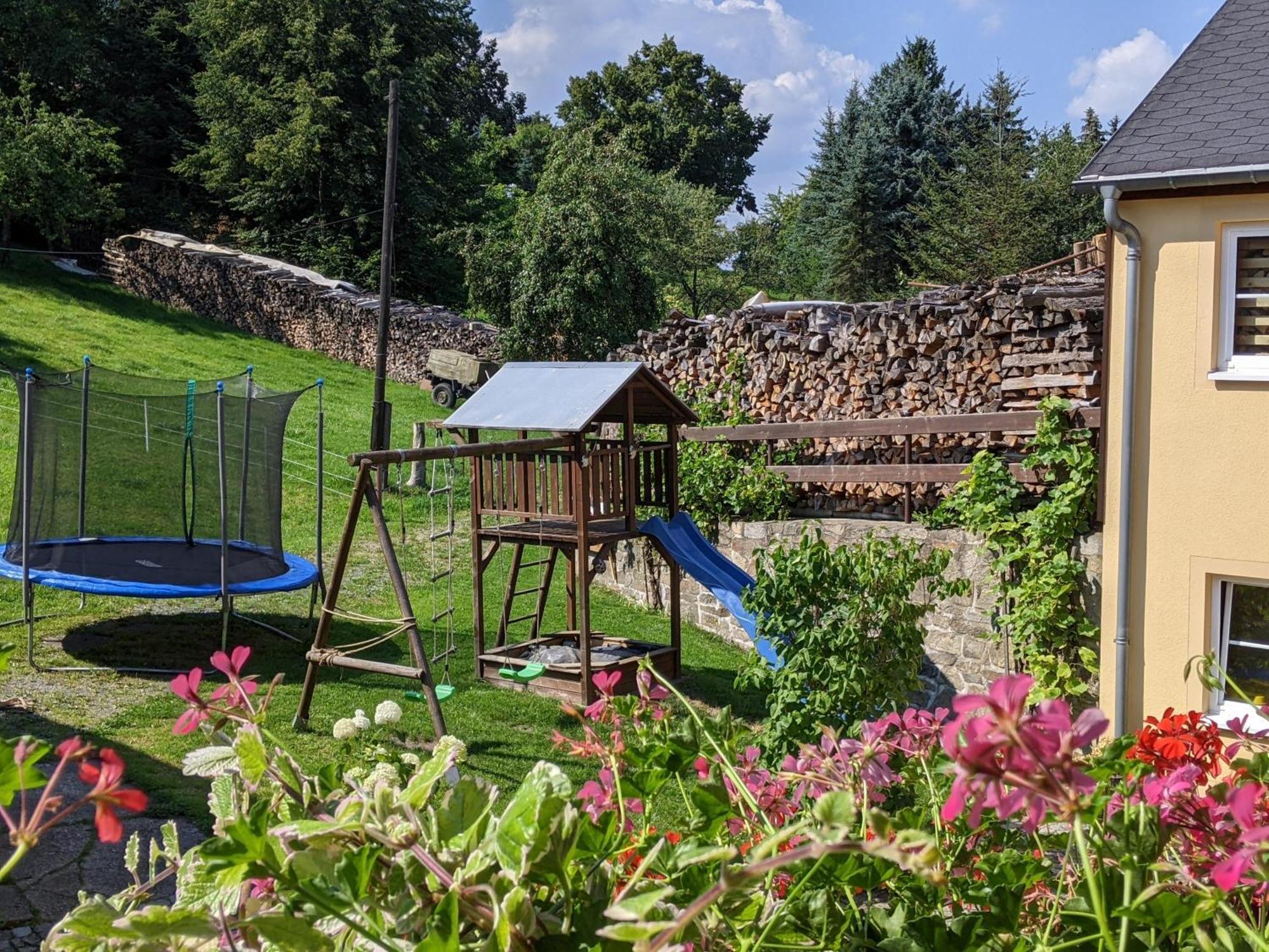 Ferienwohnung Aus-Zeit Auf Dem Lande Bad Gottleuba-Berggiesshuebel ภายนอก รูปภาพ